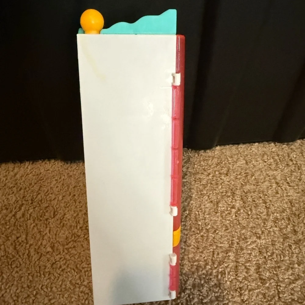 LOL Surprise toy refrigerator - Picture 4 of 6